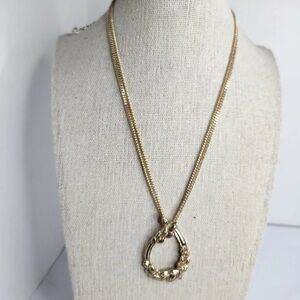 Vintage Napier Gold Tone Leaf Wreath Pendant Necklace Double Chain NWT 16”